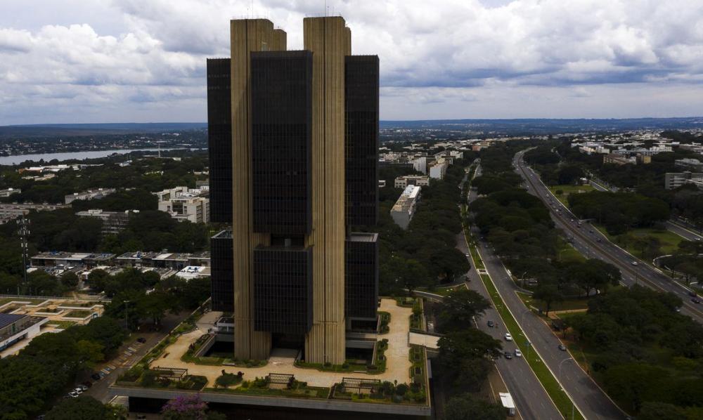 Mercado volta a diminuir projeção para crescimento da economia em 2021