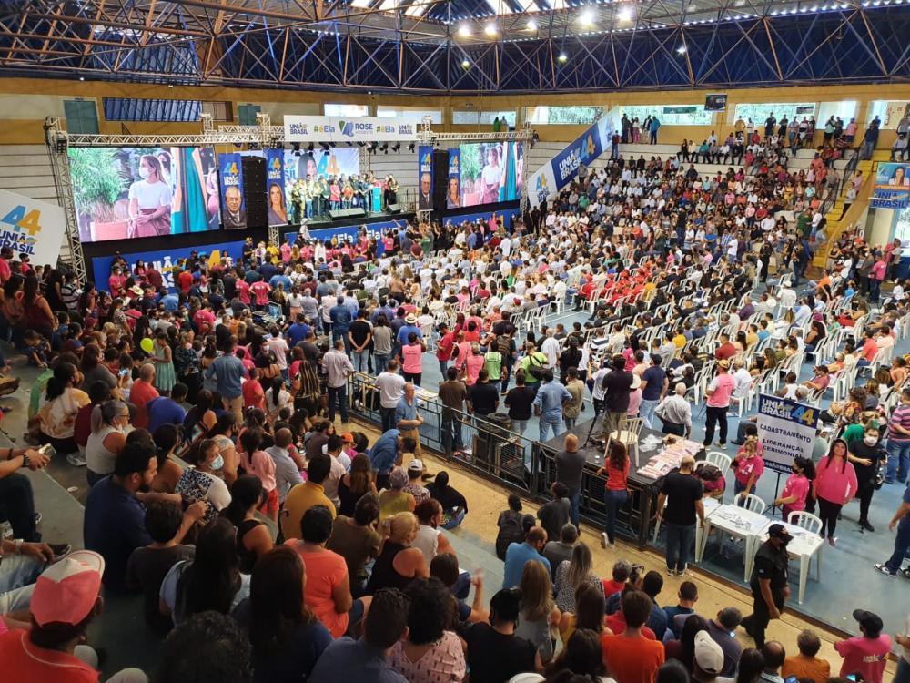No mês da mulher, única pré-candidata ao governo já enfrenta os “picaretas da política”