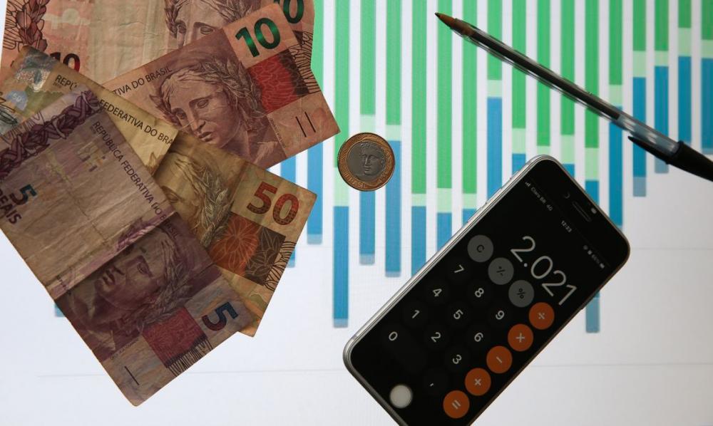 Renda da população caiu para 34% na pandemia, aponta levantamento