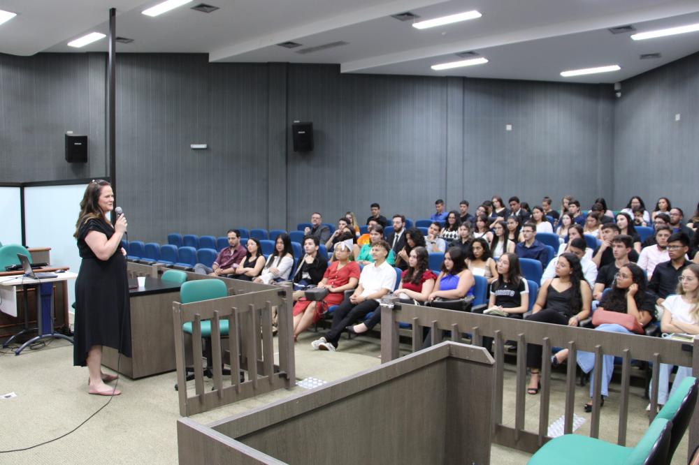 Acadêmicos de Direito da UCDB visitam Fórum de Campo Grande