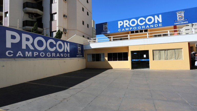 Semana do Consumidor terá atendimento para negociar pendências com empresas de água e energia