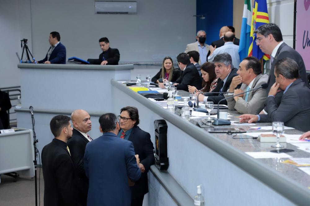 Vereadores votam três projetos e quatro vetos na sessão de quinta-feira