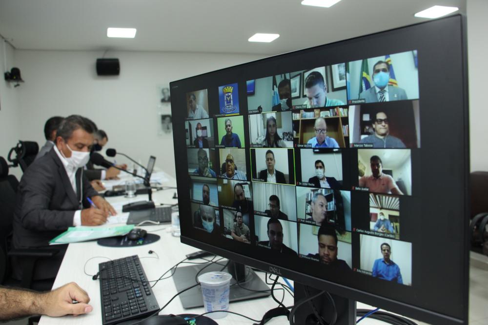Vereadores votam 18 Vetos do Executivo em sessão remota na terça-feira