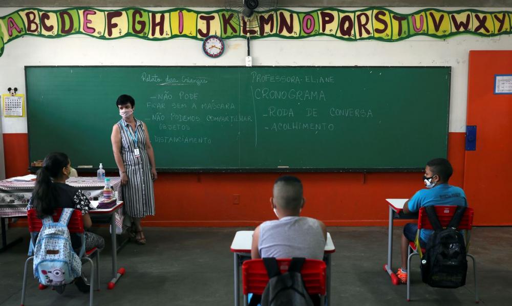 MEC lança programa para combater evasão escolar no ensino fundamental