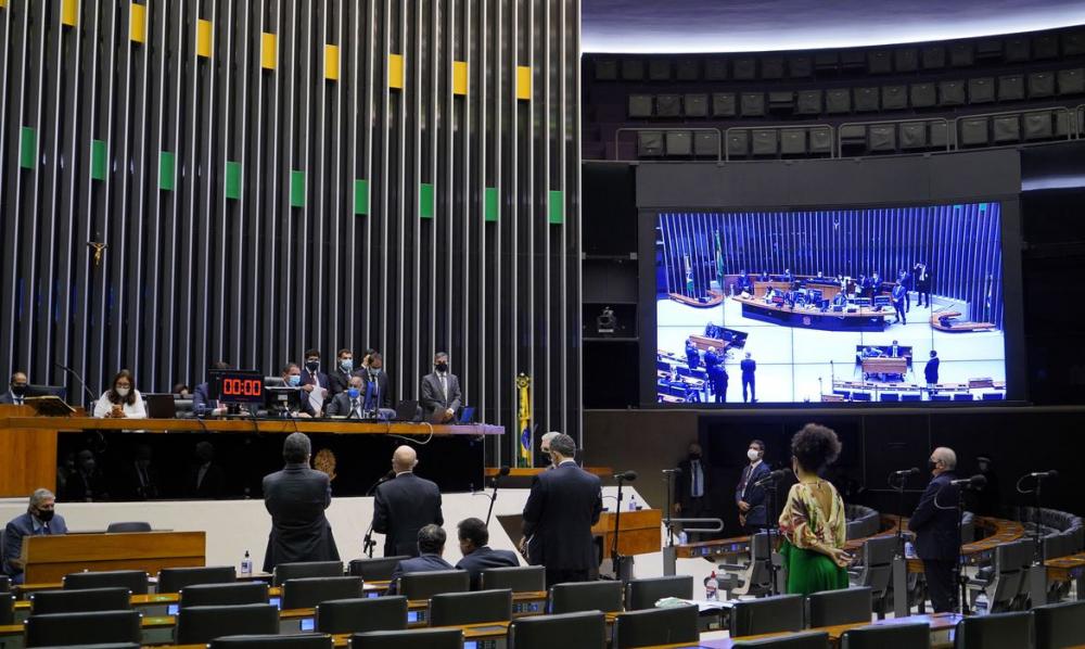 Câmara aprova dispensa de licitação para compra de insumos médicos