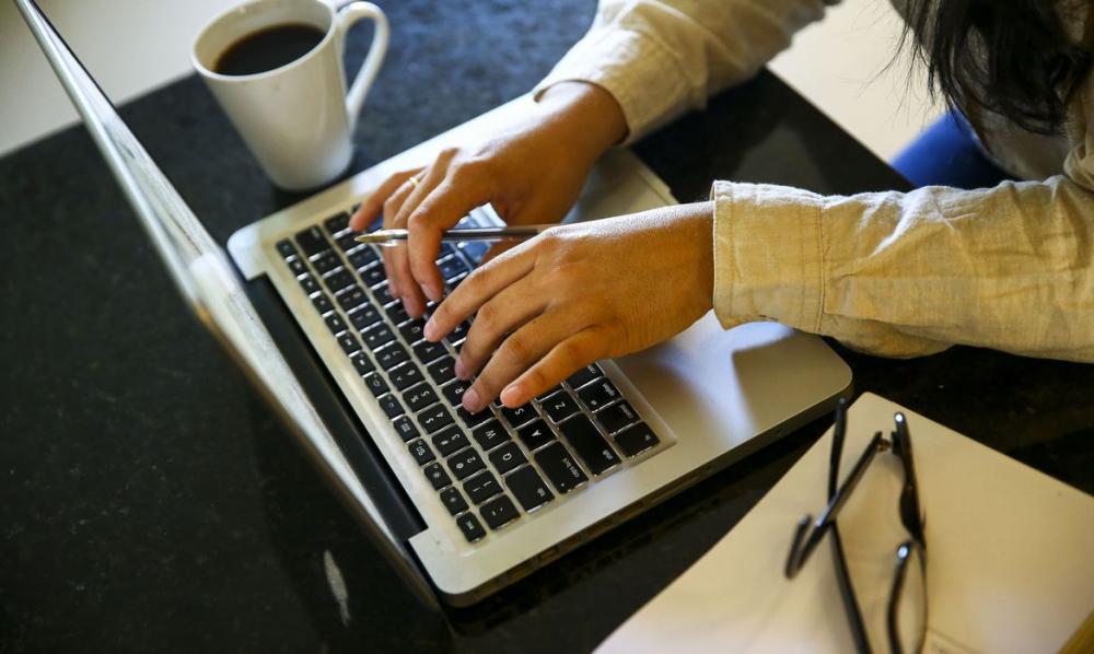 Sete em cada dez empreendedores fizeram vendas online na pandemia