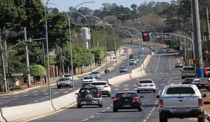  Licenciamento de veículos com placas 3 e 4 vence neste mês