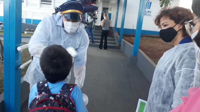 Alunos da Reme retornam com aulas presenciais escalonadas