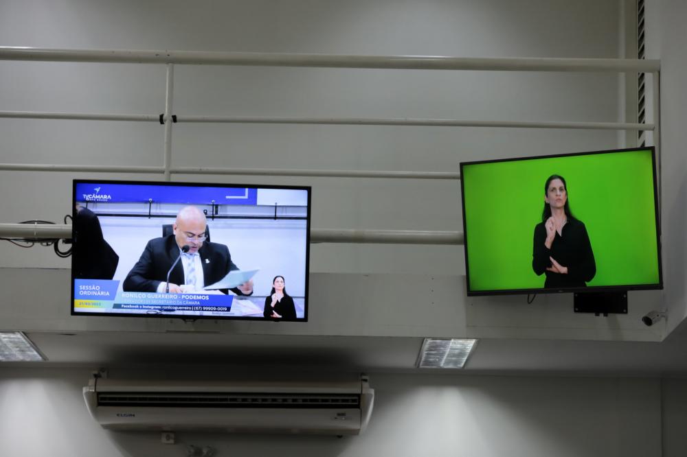 Câmara Municipal de CG inicia interpretação das sessões ordinárias em Libras