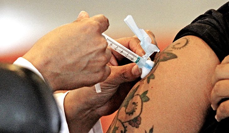 MS atinge marca de 80% da população adulta vacinada contra a covid-19