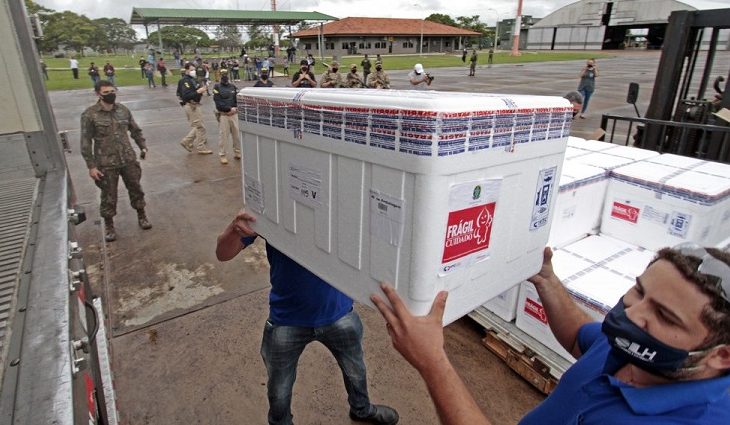 Mato Grosso do Sul recebe novos lotes com 109.750 doses de vacinas contra Covid nesta sexta-feira e sábado