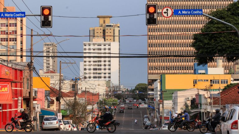 Reviva dá início à infraestrutura para garantir semaforização inteligente na área central