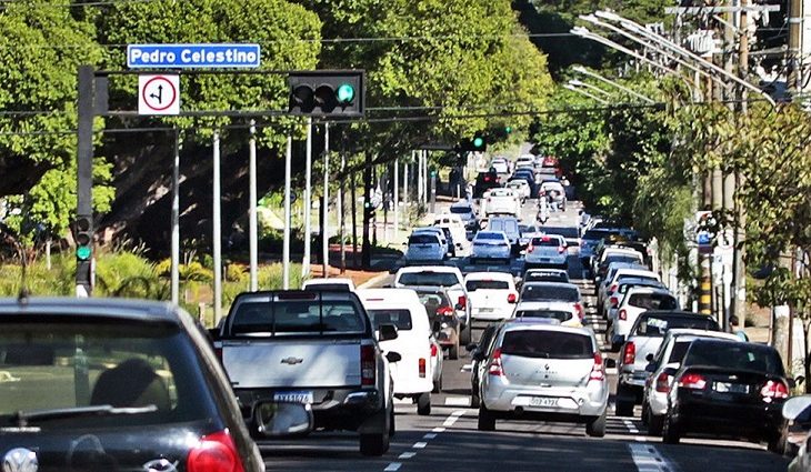 Veículos com placa final 9 devem ser licenciados até o dia 30
