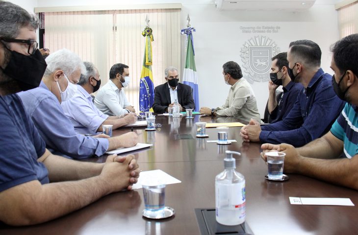 Governo vai criar política estadual de apoio aos motoristas de aplicativo e de táxi em MS
