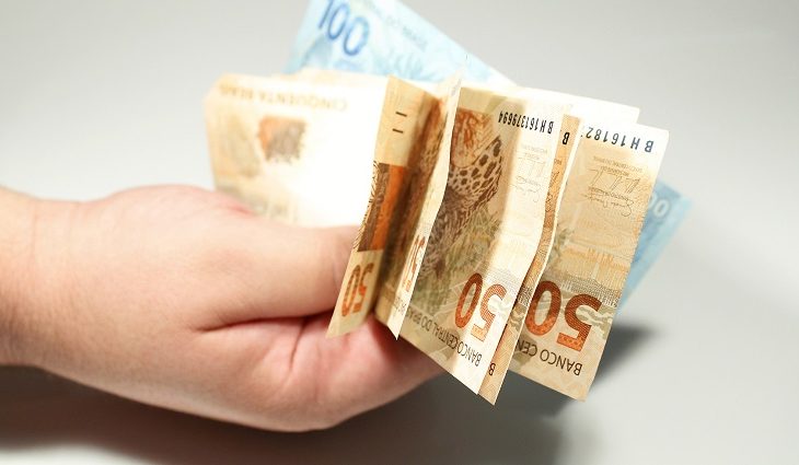 Governo deposita R$ 439 milhões em salários nesta quinta-feira 