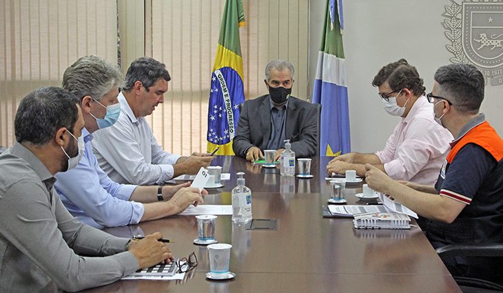 Reinaldo Azambuja cria força-tarefa para apoiar municípios e restabelecer energia elétrica após temporais