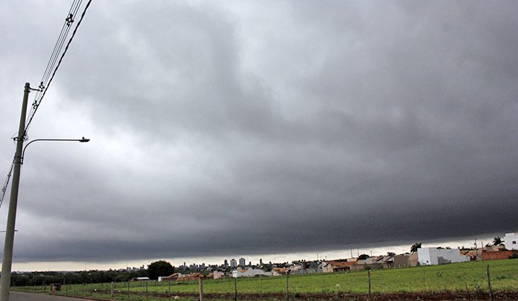 Final de semana tem previsão de tempestade com ventos de até 100 km/h em Mato Grosso do Sul