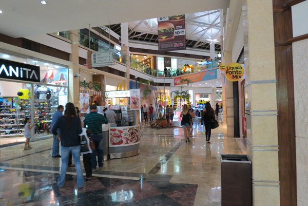 Vendas em shoppings da região Centro-Oeste sobem 38,7% em agosto e se aproximam dos números de janeiro no 'pré-segunda onda'