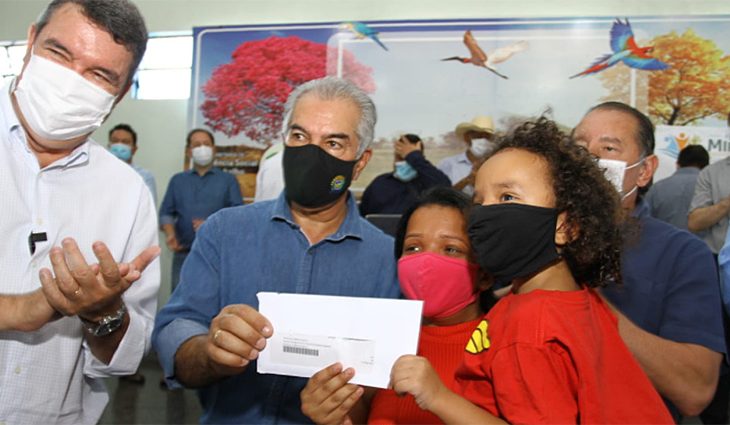 Em Miranda, governador anuncia R$ 12 milhões em obras e leva auxílio às famílias em situação de vulnerabilidade com o Mais Social