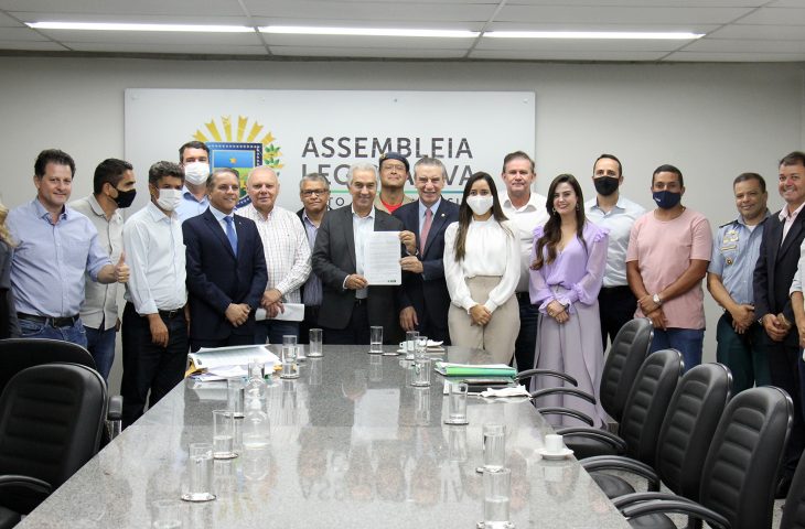 Após ajustes, projetos das carreiras militares retornam à Assembleia; “temos capacidade de dialogar”, diz Reinaldo Azambuja 